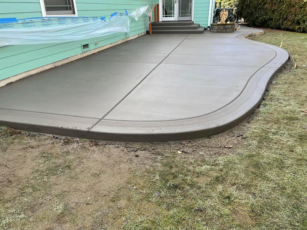 Experienced concrete patio contractors building durable and stylish outdoor spaces with quality craftsmanship.